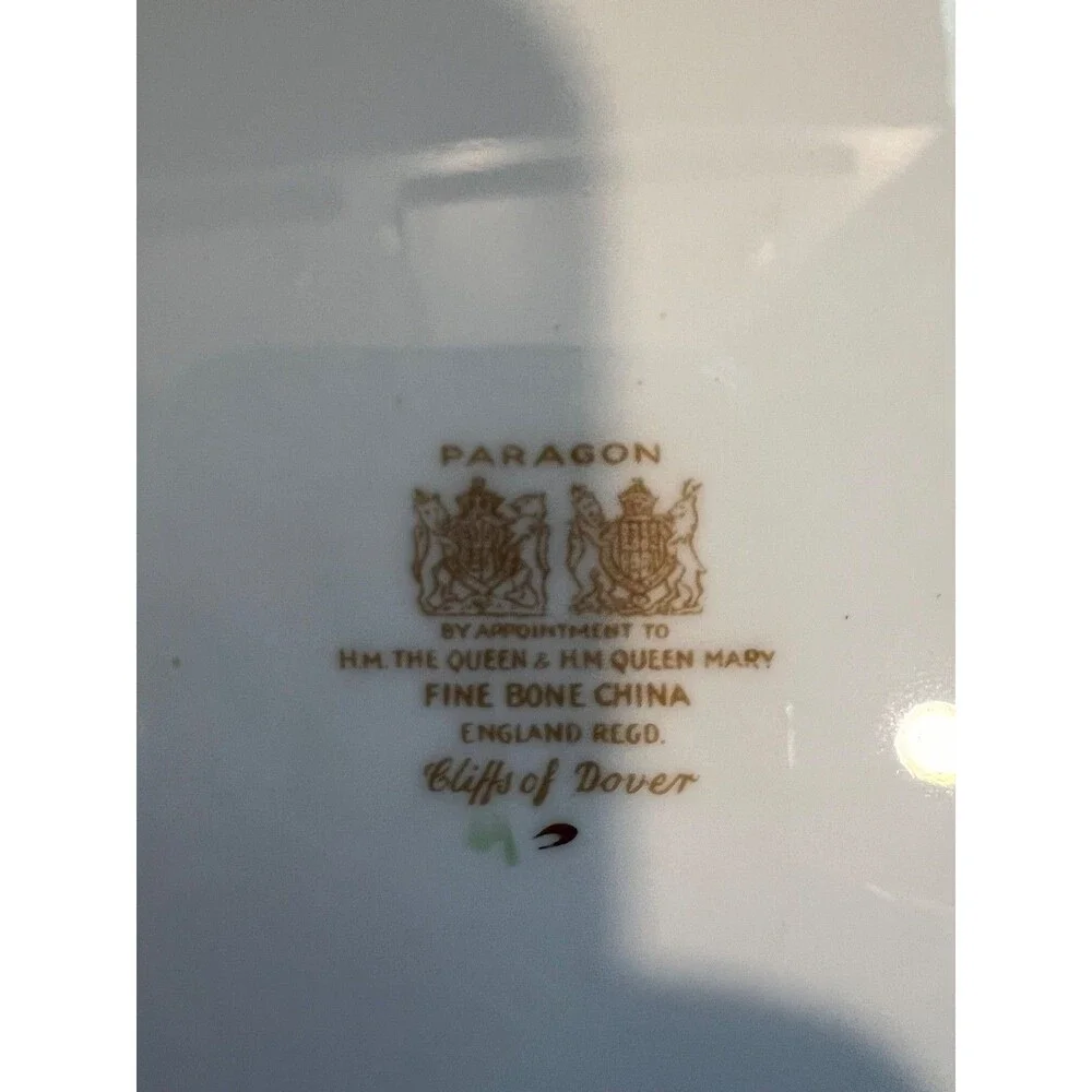 Paragon Cliffs of Dover Salad Plate Gold Trimmed Fine English Bone China
